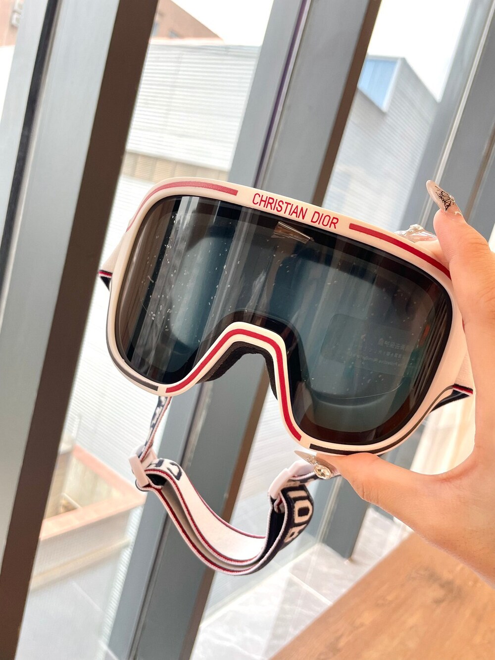 Dior Snowboard Ski Goggles - Picture 2 of 9